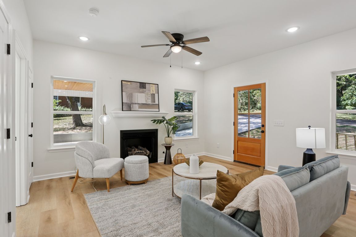 next background image