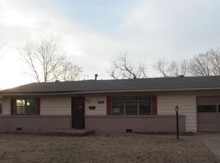 1608 Cedar Ln, Ponca City, OK 74604