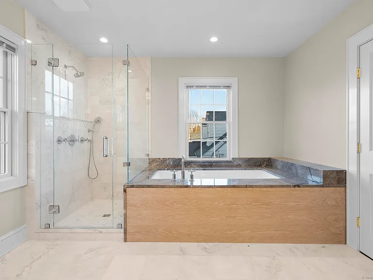 447 Reef Rd — Photo 15