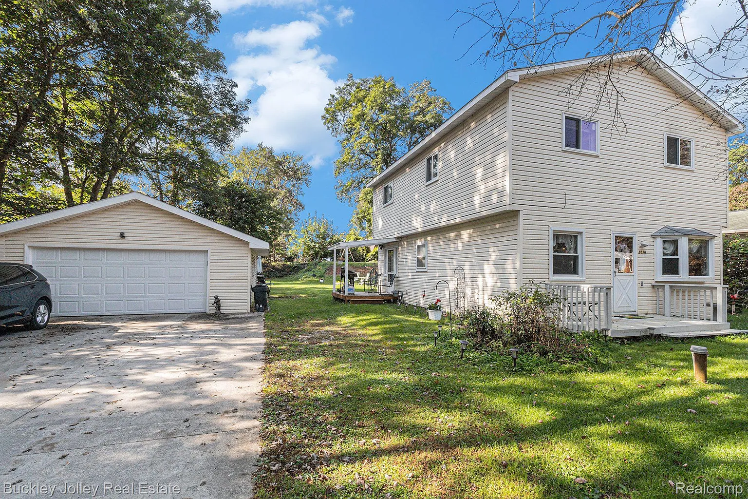 8576 Country Club Dr photo 1