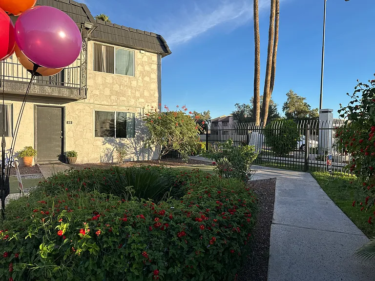 820 E Brown Rd — Photo 6