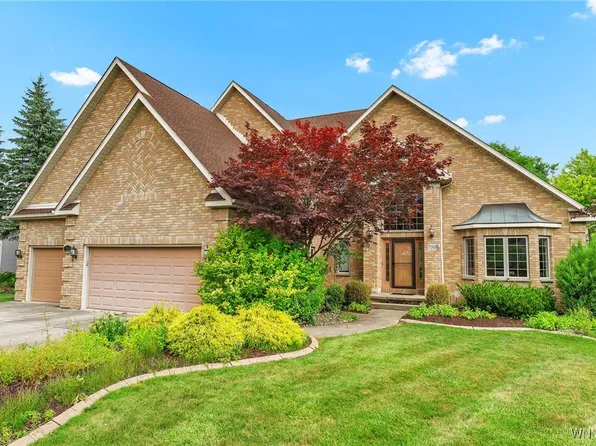 7149 Pendale Cir, North Tonawanda, NY 14120