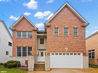 942 S Swain Ave, Elmhurst, IL