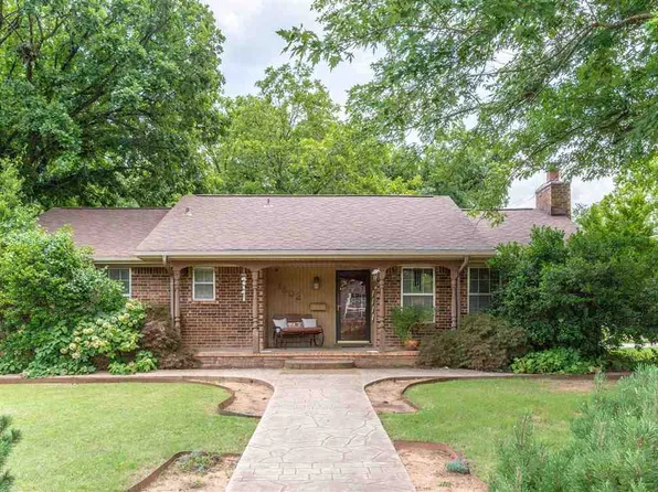 1502 Hanson Cir, Stillwater, OK 74075
