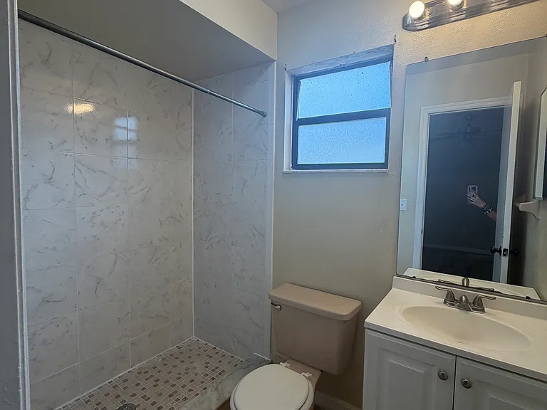 5571 Mariner Blvd — Photo 18