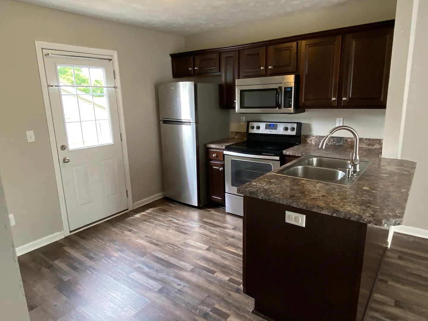 Fern Creek Home — Photo 3