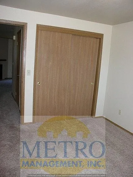6655 W Denton Ln — Photo 5
