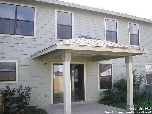 2nd image of 1707 Sunbend Fls
