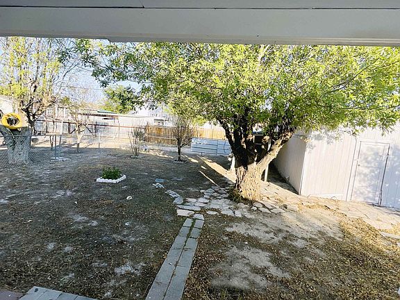 5th image of 405 E Bowie St