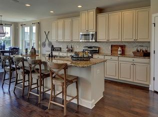 832 Buckingham Dr, Lagrange, OH 44050