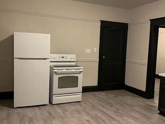 3rd image of 2605-2607 S 6th St #2