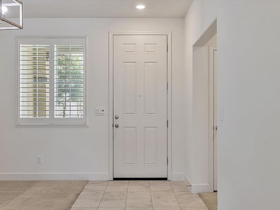 5th image of 2320 La Fey Ave