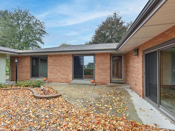 3rd image of N112W19666 Mequon ROAD