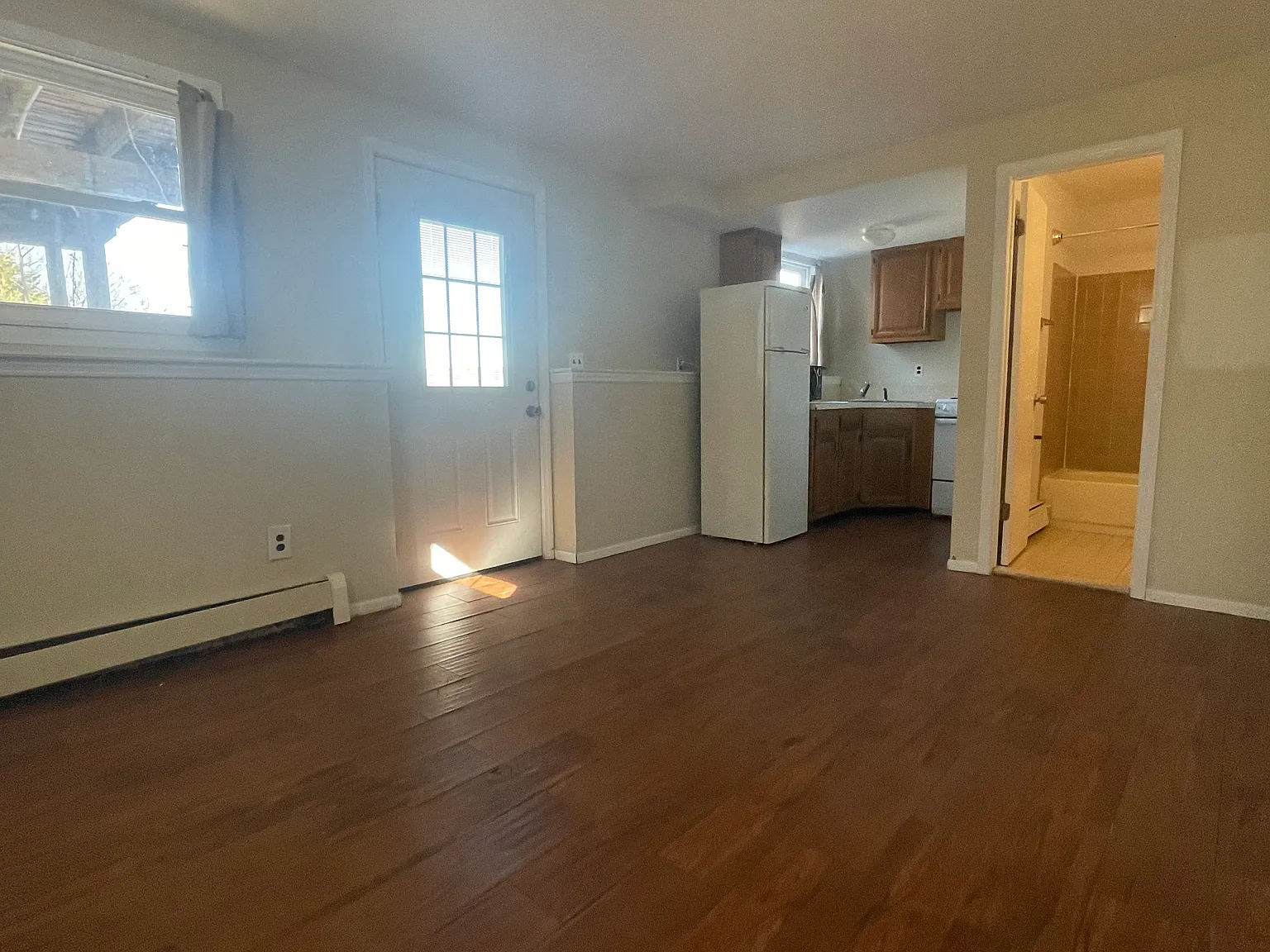 1 bed, $2,400 — Photo 3