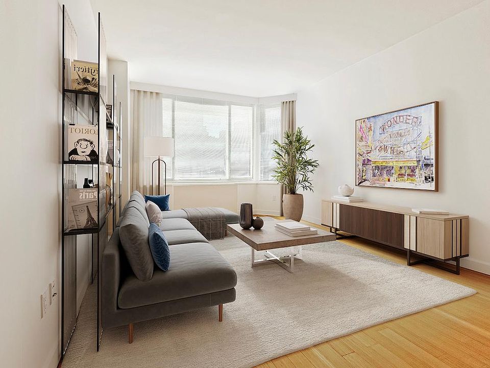 1st image of 320 W 38th St APT 1811