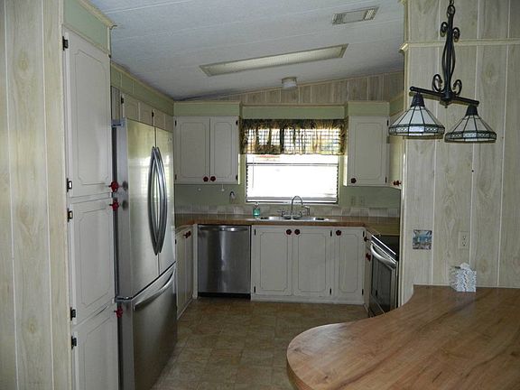 5th image of 2425 Harden Blvd Lot 142