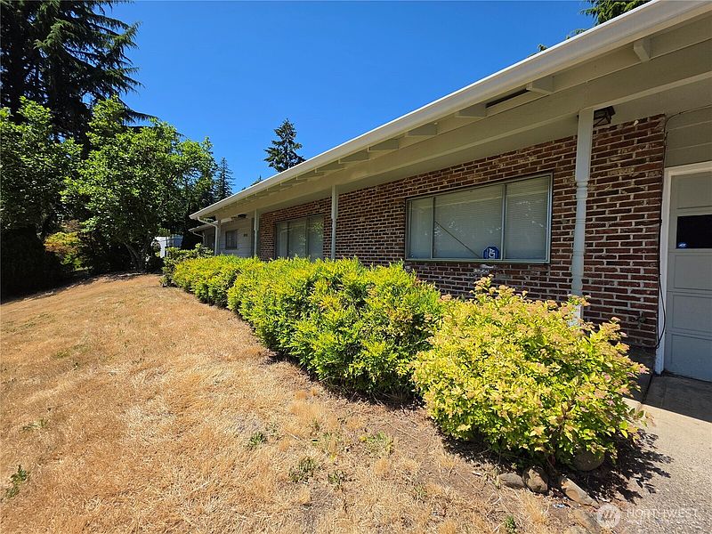 4th image of 10016 SE 11th Street