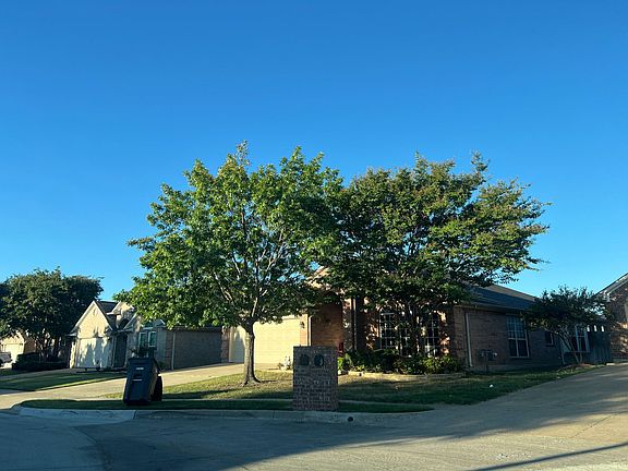 2nd image of 8869 Sunset Trace Dr