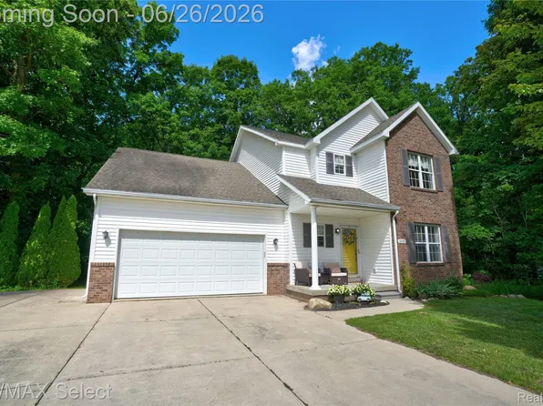 4449 Pondview Dr, Swartz Creek, MI 48473