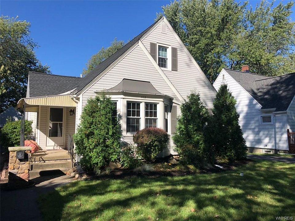 1st image of 403 Huxley Dr