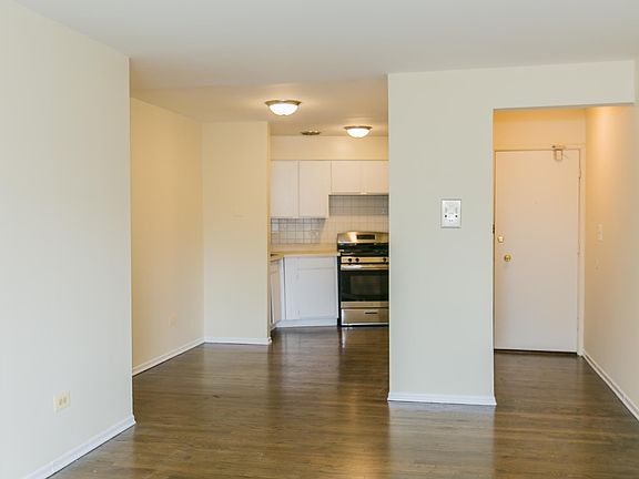 5th image of 523 W Deming Pl #521