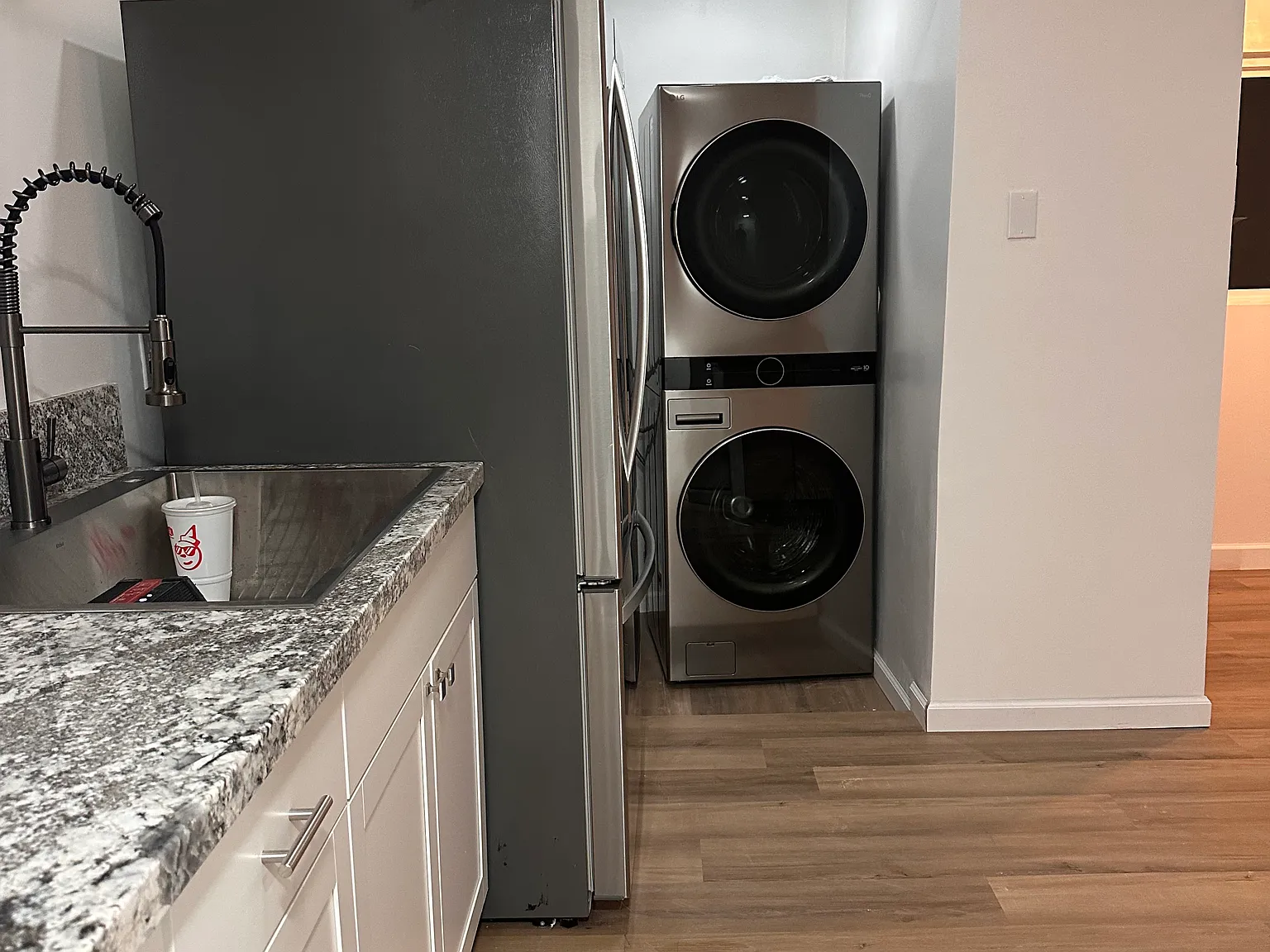 3 bed, 1061 sqft, $1,650 — Photo 4
