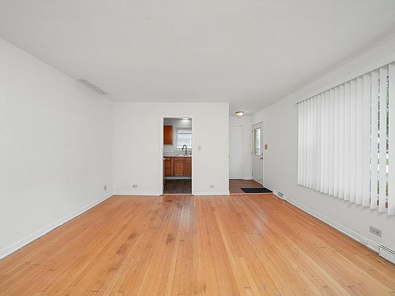 3rd image of 1028 Mary Ave