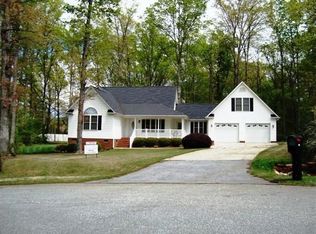 110 Larkspur Ln, Pendleton, SC 29670