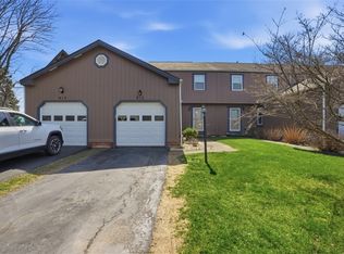 915 Sunset Cir, Cranberry Township, PA
