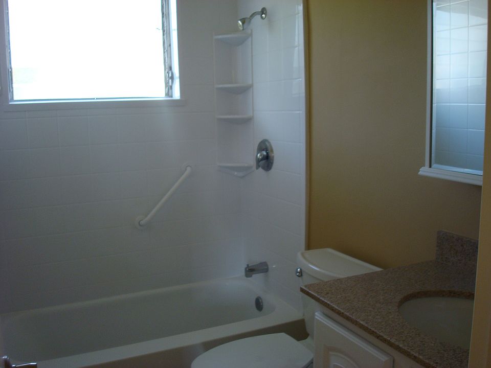 1st image of 18150 SE Homewood Ave