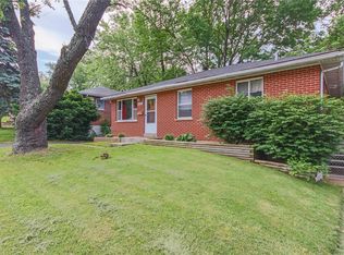 9020 Bessemer Ave, Saint Louis, MO 63134