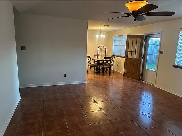 2117 Van Arpel Dr — Photo 10