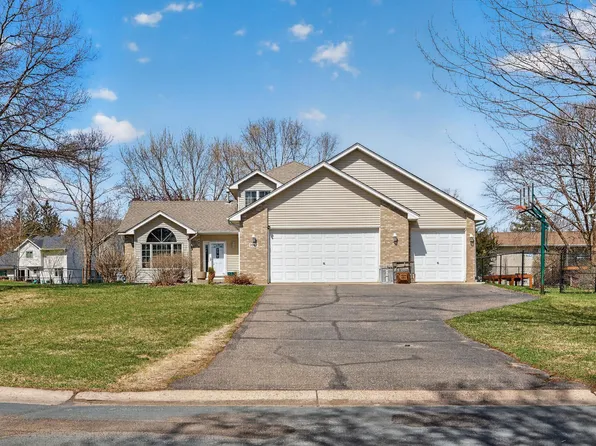2047 123rd Ave NW, Coon Rapids, MN 55448