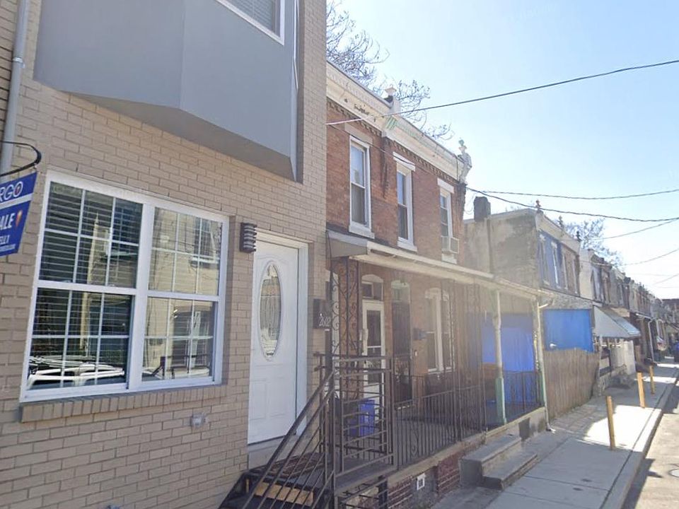 2nd image of 2610 Deacon St