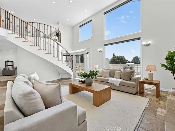 111 Revuelta Ct, San Clemente, CA 92672
