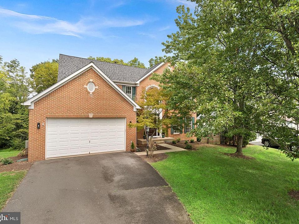 1st image of 43412 Sperrin Ct