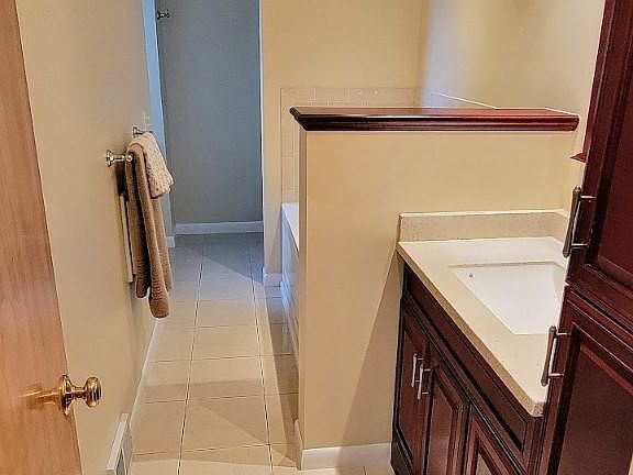 4th image of 84 Burmon Dr