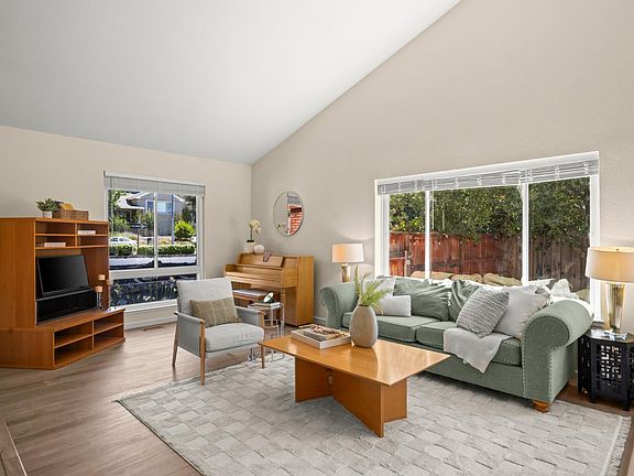 2nd image of 9567 Alcosta Blvd