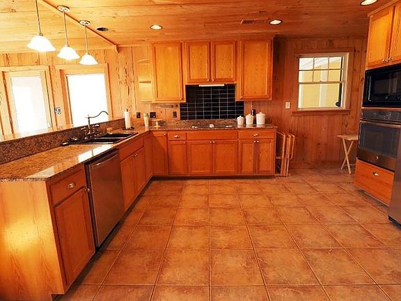 4th image of 60262 Sherwood Dr