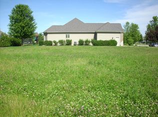 355 Kingsbury Dr, Dekalb, IL 60115