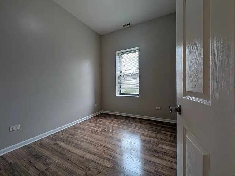5417 S Carpenter St #1 — Photo 6