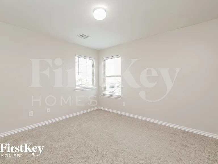 10220 NW 24th Ter — Photo 16