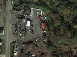 104 Main St, Helmetta, NJ 08828