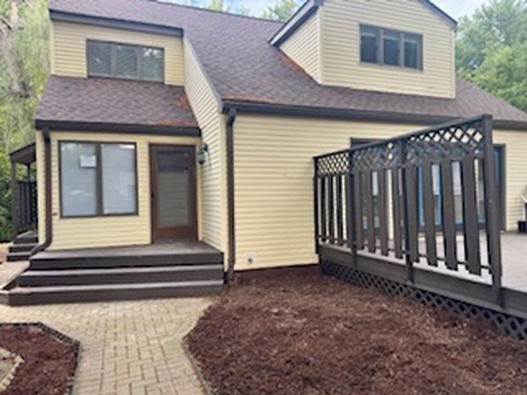 38603 N Pine Grove Ave