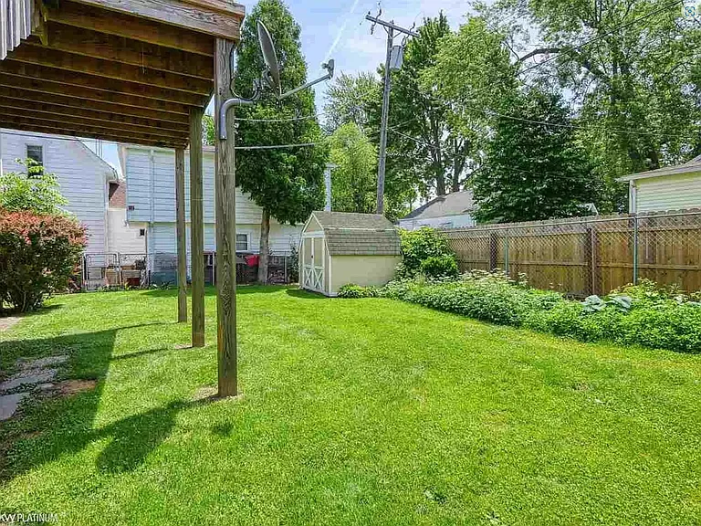 171 Robertson St #1 — Photo 13