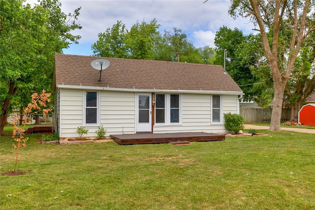 305 NE 3rd St, Grimes, IA 50111 Zillow