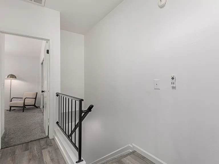 500 N Roosevelt Ave #102 — Photo 14