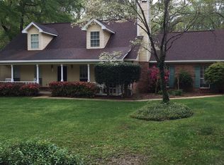 72 Amberly Ct, Wetumpka, AL 36093