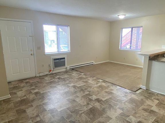 4th image of 524 Norwood St #F