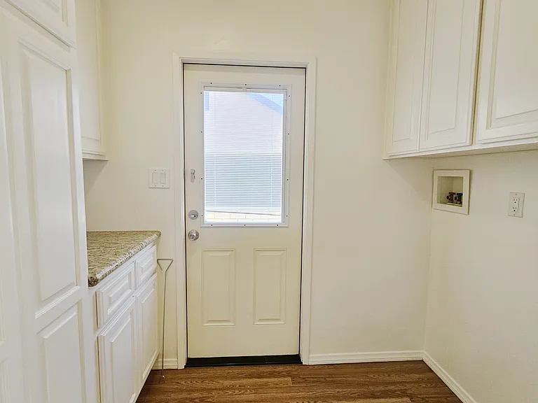 6341 Sultana Ave — Photo 12
